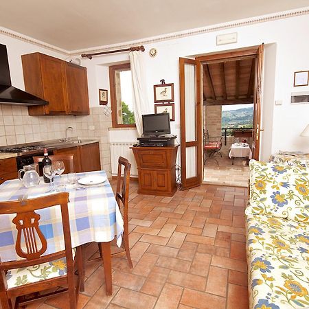 Agriturismo Le Colombe Ασίζη Δωμάτιο φωτογραφία